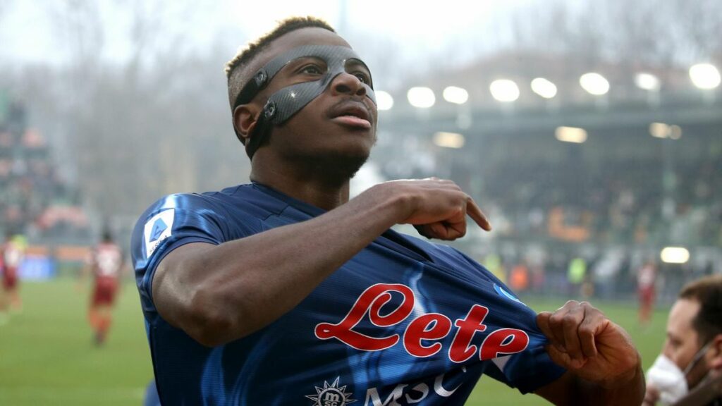 Victor Osimhen double buteur Naples