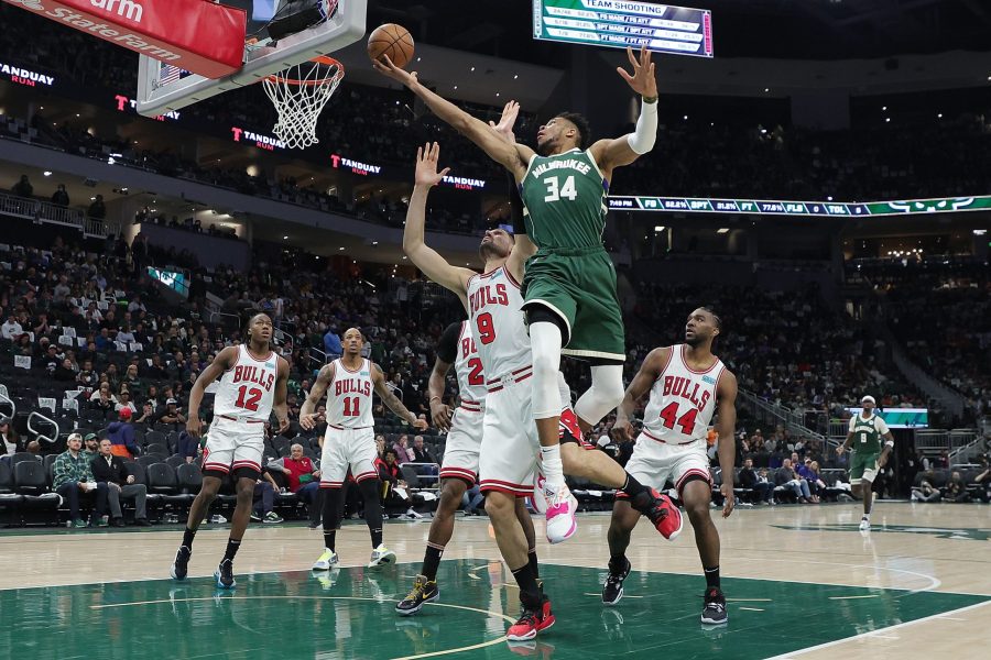 Giannis Antetokounmpo fait la peau aux Bulls