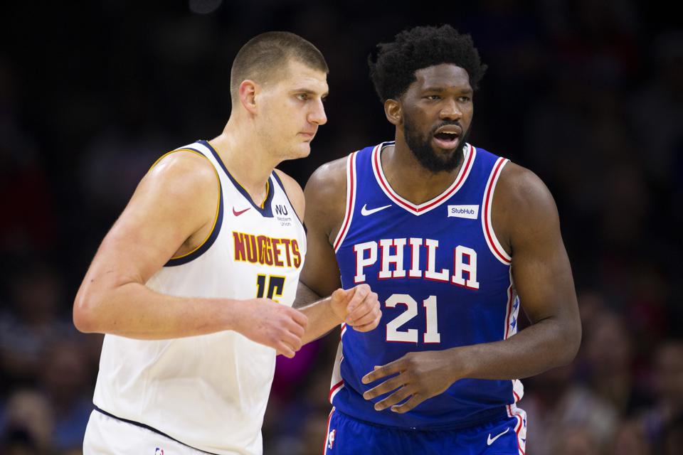 Joel Embiid et Nikola Jokic