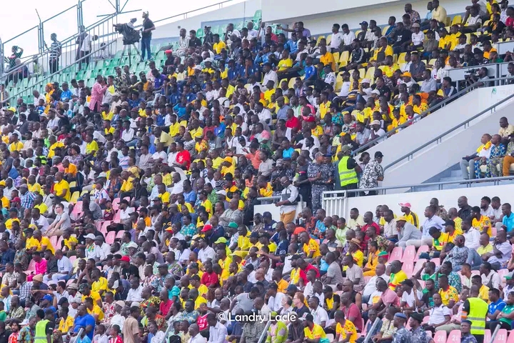 Les supporters béninois lors de Bénin - Rwanda au stade Général Mathieu Kérékou