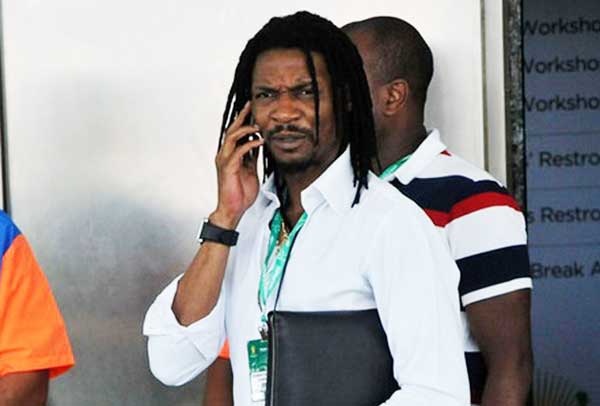 Cameroun : Nabil Djellit demande le renvoi de Rigobert Song