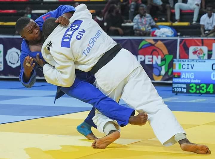 Visite surprise aux judokas, les arbitres en formation