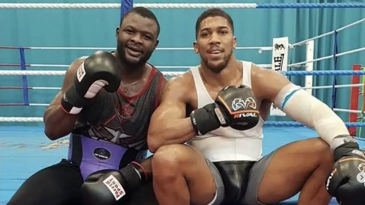 Martin Bakole aux entraînements avec Anthony Joshua