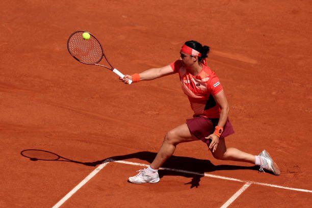 Roland Garros: Ons Jabeur advances to the last 8