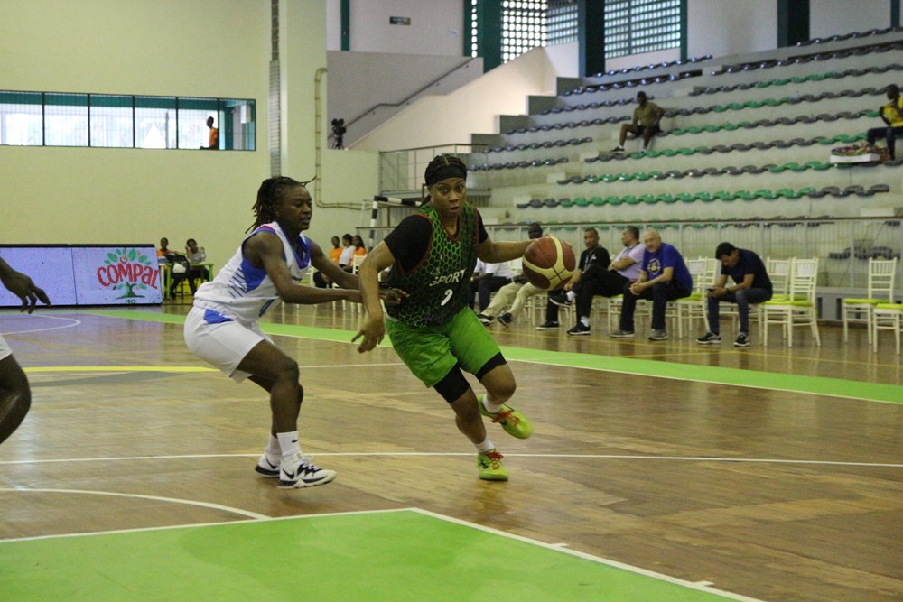 Cierra Janay Dillard sous les couleurs du Sporting Club