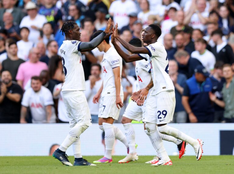 Yves Bissouma et Pape Matar Sarr