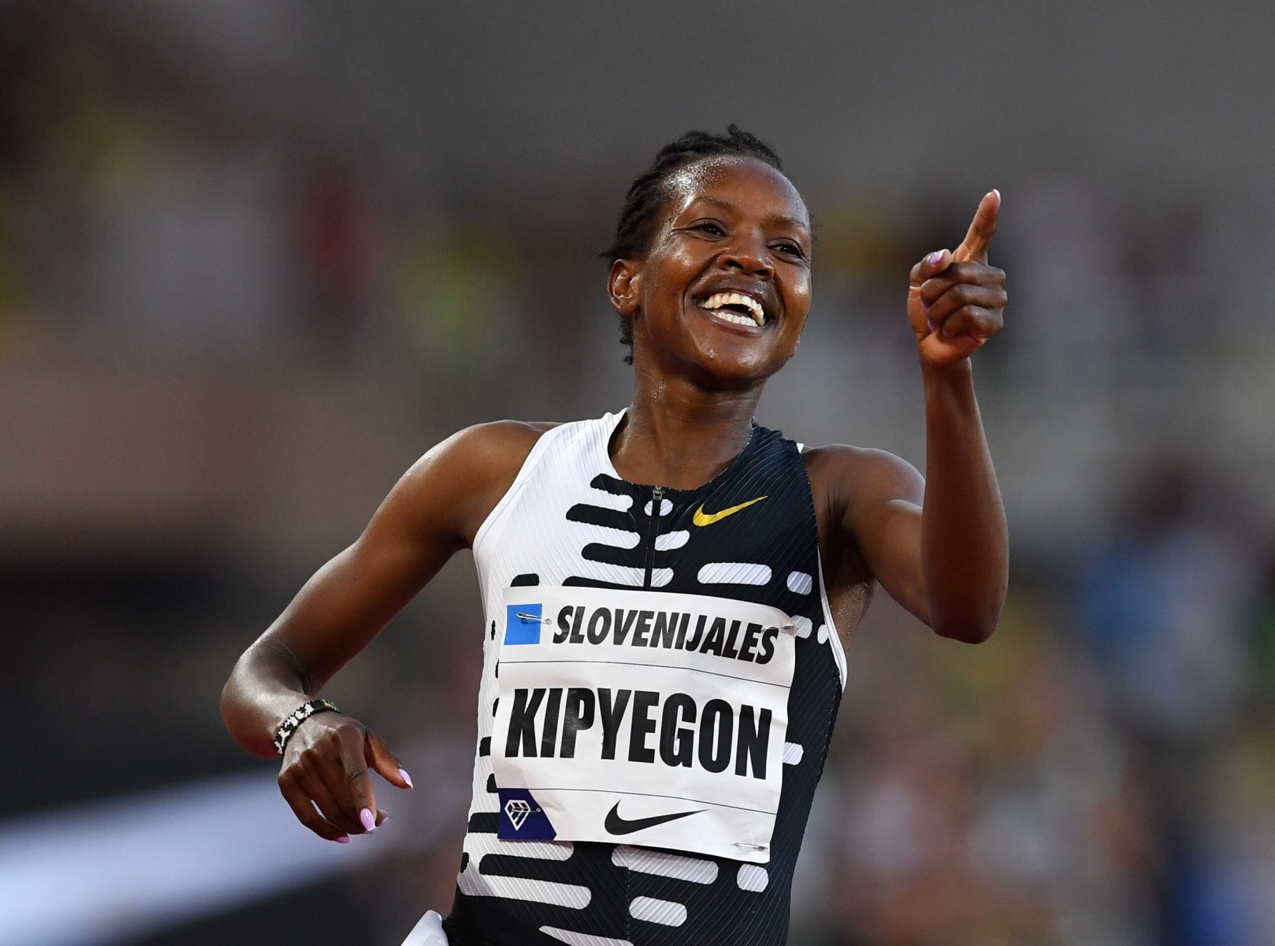 Faith Kipyegon reine du demi-fond