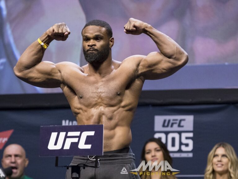 Tyron Woodley veut Adesanya