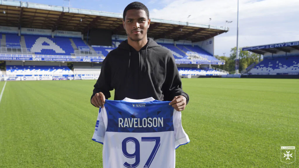 Auxerre : Rayan Raveloson prolonge son contrat