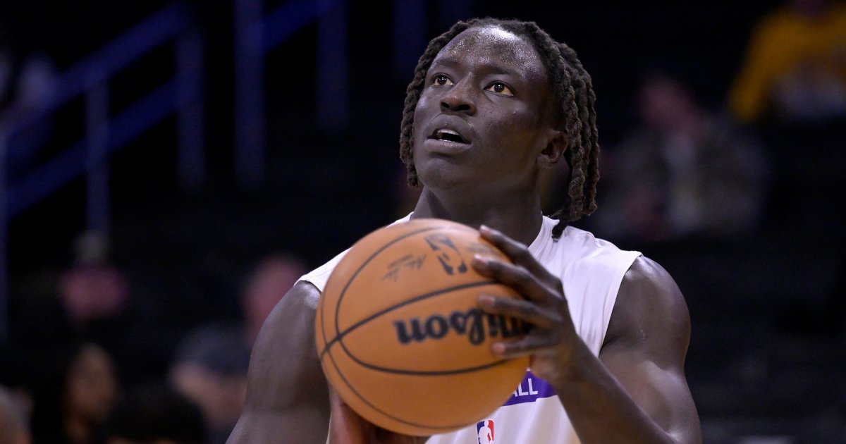 Wenyen Gabriel coupé par Boston