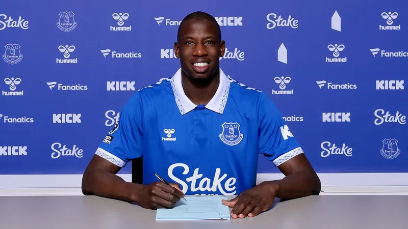 Everton : Abdoulaye Doucouré prolonge avec les Toffees