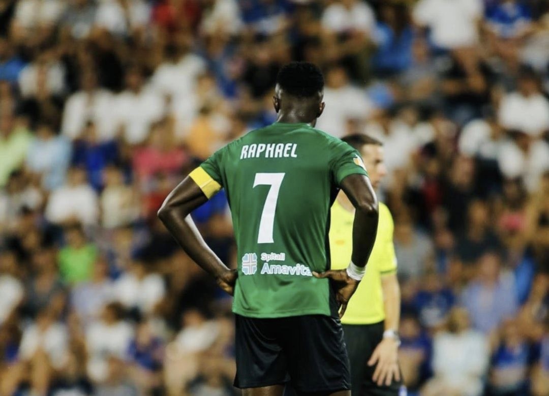 Qui est Raphael Dwamena décédé en plein match alors qu’il avait des antécédents ?