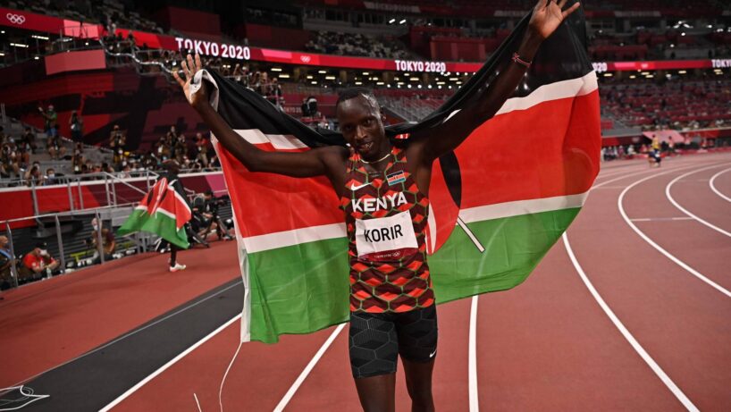 Kenya's Emmanuel Kipkurui Korir celebrates after winning the men's 800m final during the Tokyo 2020 Olympic Games at the Olympic Stadium in Tokyo on August 4, 2021. (Photo by Ben STANSALL / POOL / AFP)