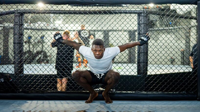 Israel Adesanya The Stylebender remet son titre en jeu