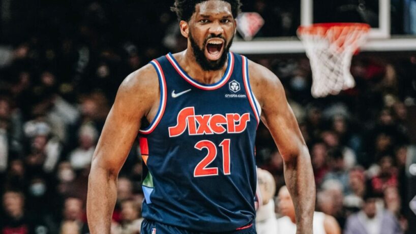 Joel Embiid et les Sixers éliminent Toronto