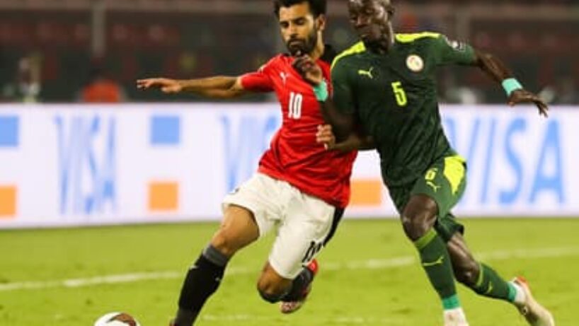 Salah-face-a-Gueye-lors-de-finale-de-la-CAN-2022-1378532