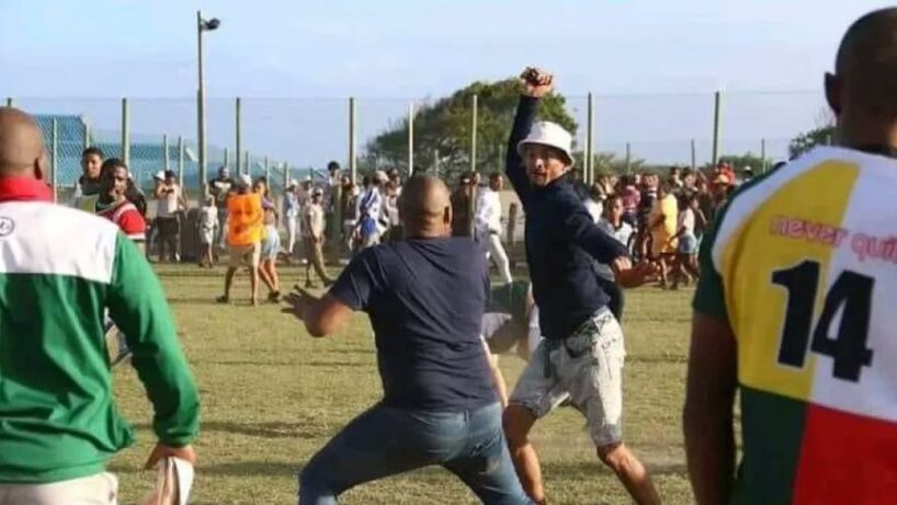 Scènes de chaos après le match entre Jeffreys Bay et les Harlequins