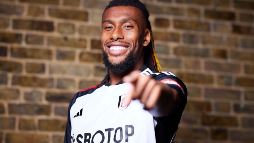 Alex Iwobi signs for Fulham